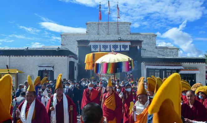 8月8日，全國政協(xié)常委、中國佛教協(xié)會副會長、中國佛協(xié)西藏分會會長班禪額爾德尼·確吉杰布從拉薩回到駐錫地扎什倫布寺。 <a target='_blank' ><p  align=