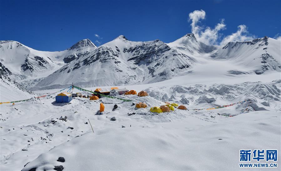 （2020珠峰高程測量）（8）冰雪世界的前進(jìn)營地