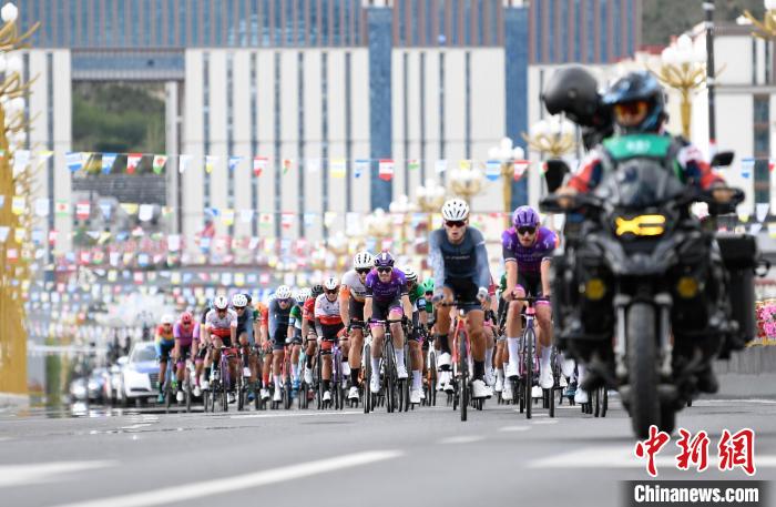 中國西藏第五屆跨喜馬拉雅國際公路自行車極限賽第二賽段在拉薩開賽